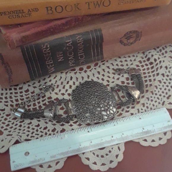 Bracelets - Picture 4 of 5